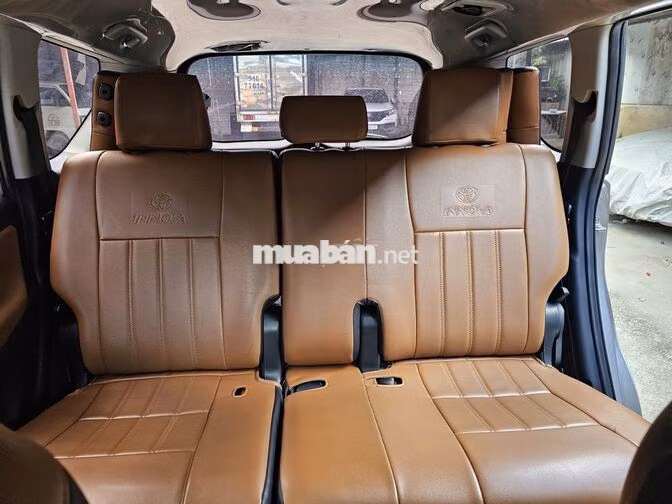 Toyota Innova E 2.0 SX 2017 Số sàn Bạc