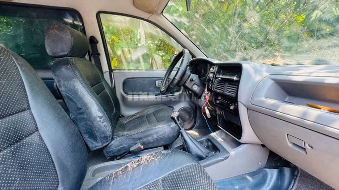  Isuzu Hilander 2004 chạy Dầu Diesel , 8 chỗ ngồi nhỉnh 50 triệu