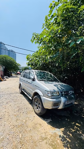  Isuzu Hilander 2004 chạy Dầu Diesel , 8 chỗ ngồi nhỉnh 50 triệu
