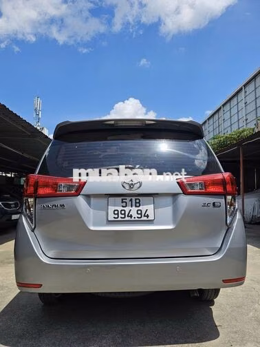 Toyota Innova E 2.0 SX 2017 Số sàn Bạc