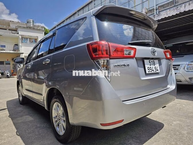 Toyota Innova E 2.0 SX 2017 Số sàn Bạc