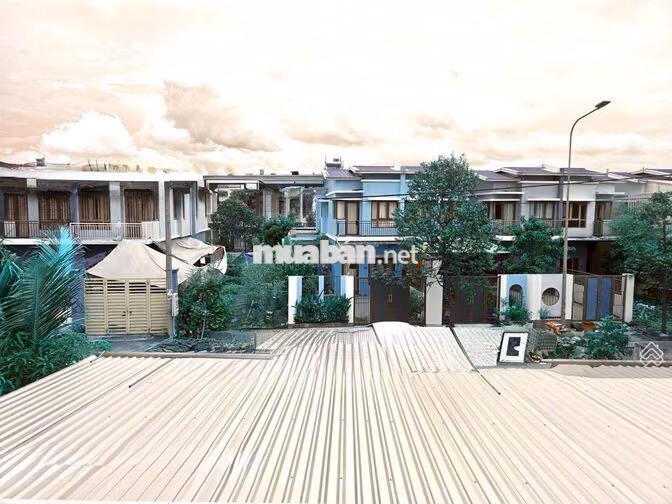 Cho thuê nhà liên kế Oasis City, 45m2, 2PN, 2 tầng