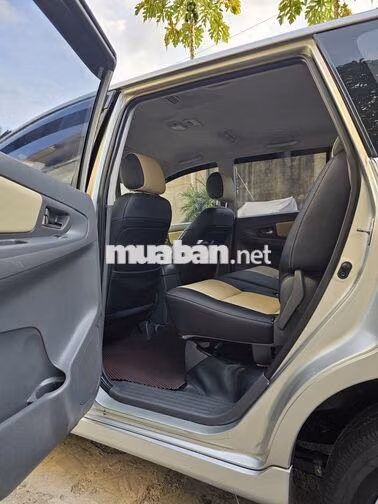 Toyota Innova E 2.0 SX 2012 Số sàn Bạc