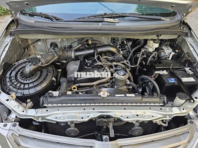 Toyota Innova E 2.0 SX 2012 Số sàn Bạc