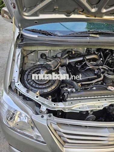 Toyota Innova E 2.0 SX 2012 Số sàn Bạc