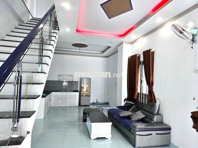 Cho thuê nhà liên kế Oasis City, 45m2, 2PN, 2 tầng