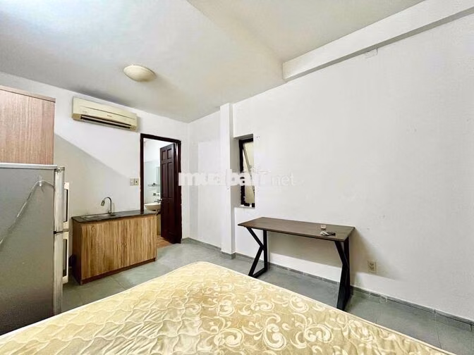 PHÒNG CỬA SỔ ĐÓN NẮNG ĐÓN GIÓ - CẠNH BV TÂN HƯNG