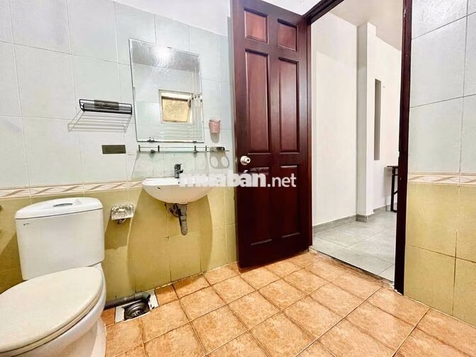 PHÒNG CỬA SỔ ĐÓN NẮNG ĐÓN GIÓ - CẠNH BV TÂN HƯNG