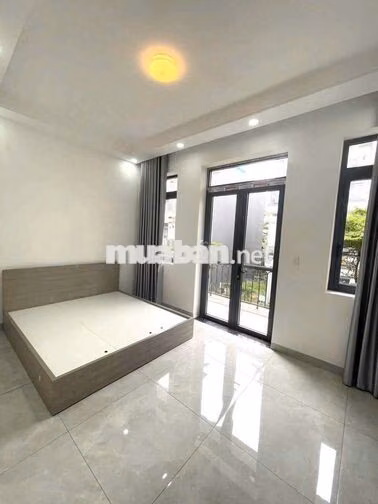 nhà 1 trệt 2 lầu có nội thất gần Ngã 6 An Phú