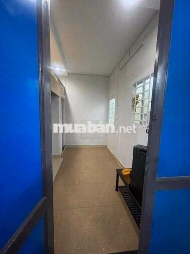 - Phòng có toilet riêng, lối đi riêng không chung chủ giờ giấc tự do,