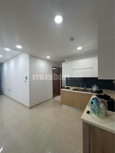 Cho thuê C/c hoa sen Lạc Long Quân, Q11-2PN-76m2- ko nt- giá 9 Tr/th