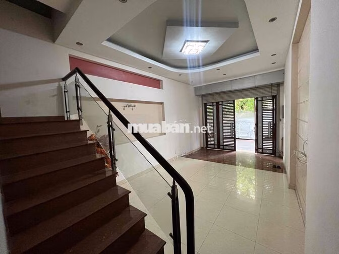 Phòng CHDV Nguyễn Kiệm, kế bên BV175
