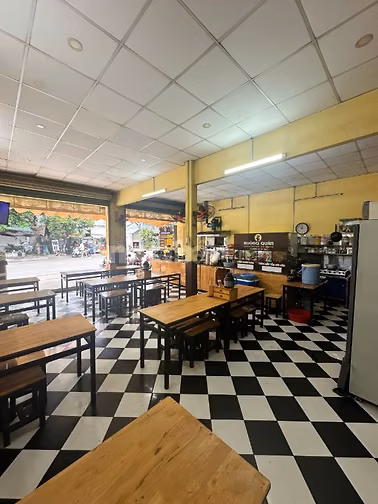 Sang mặt bằng kinh doanh mặt tiền Dương Đức Hiền, Tân Phú