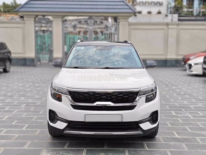 🔴 Kia Seltos 2022 1.4 Turbo Luxury Trắng nóc đen