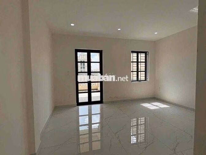 Cho thuê nhà phố Cityland 1 hầm + 4 lầu chỉ 42 triệu (bao thuế)