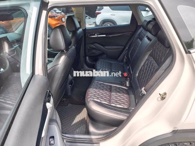 🔴 Kia Seltos 2022 1.4 Turbo Luxury Trắng nóc đen