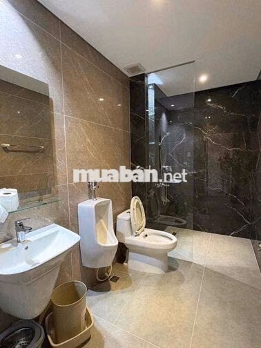 Cho thuê nhà phố Cityland 1 hầm + 4 lầu chỉ 42 triệu (bao thuế)