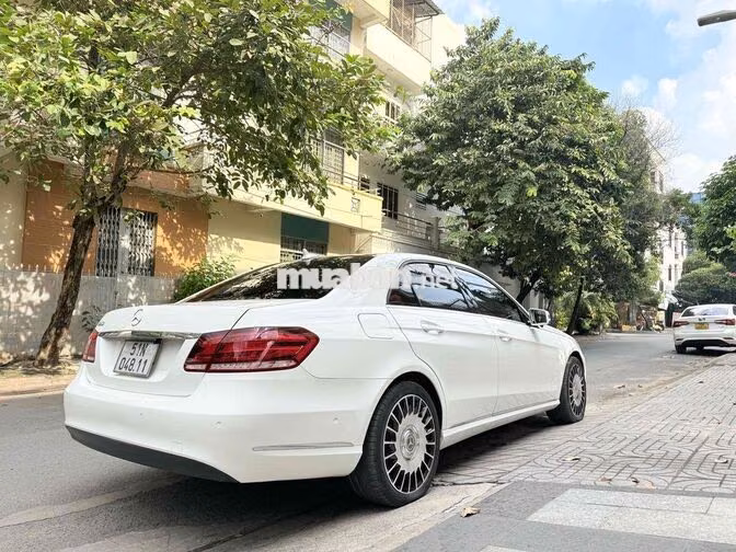 Mercedes-Benz E200 2014 Trắng chính chủ bán