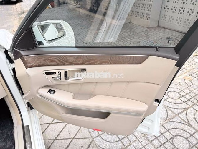 Mercedes-Benz E200 2014 Trắng chính chủ bán