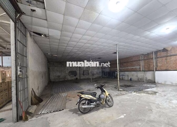 CHO THUÊ KHO,XƯỞNG 450M² GIÁ 28TR/T, GẦN EON TÂN PHÚ