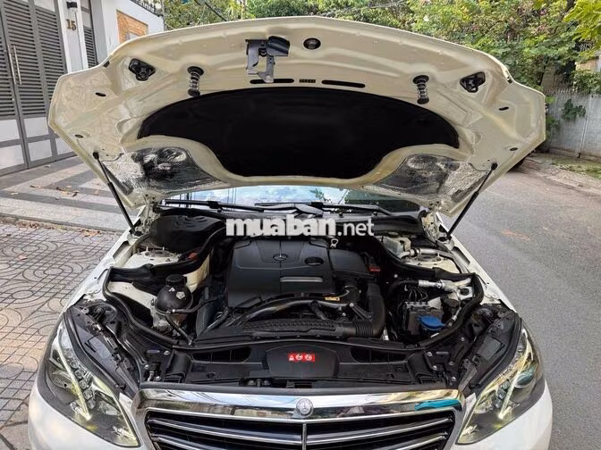 Mercedes-Benz E200 2014 Trắng chính chủ bán