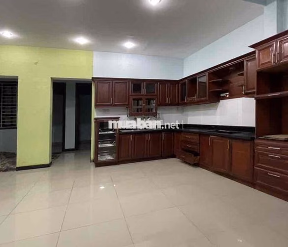 KTX TƯ NHÂN NGAY IUH PHÒNG TỪ 4-6 BẠN