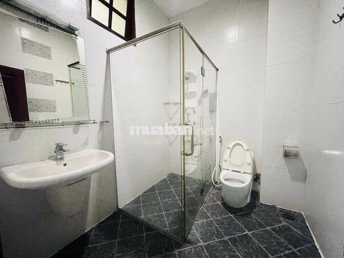 KTX TƯ NHÂN NGAY IUH PHÒNG TỪ 4-6 BẠN