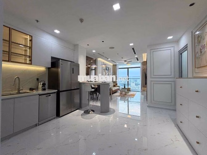Cần cho thuê căn hộ nội thất luxury tại Vinhomes - Landmark 81.