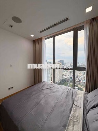 Cần cho thuê căn hộ nội thất luxury tại Vinhomes - Landmark 81.