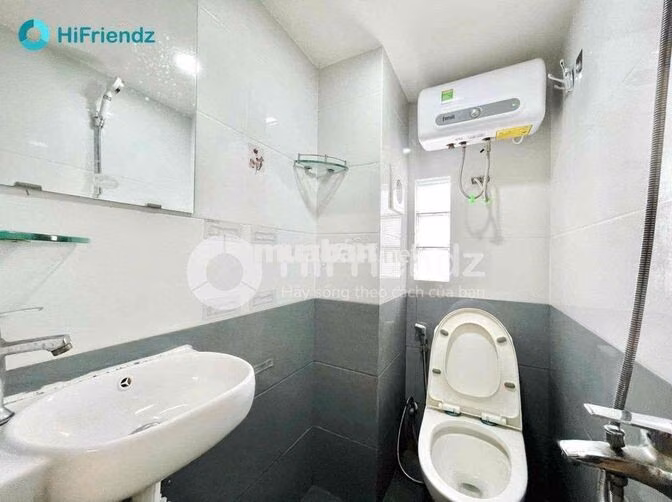 CĂN HỘ THANG MÁY HẦM XE SẠCH SẼ FULL NỘI THẤT TRUNG TÂM TÂN PHÚ