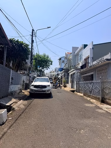 Chính chủ bán mặt tiền lê hồng phong 