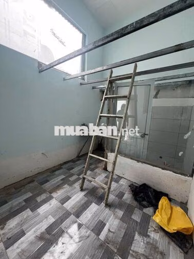 duplex mới 100% gần iuh vlu cao đẳng hồng đức có gác cao ko đụng đầu 