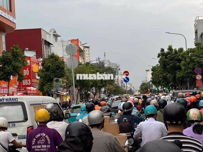 Cho Thuê Mặt Bằng Riêng Biệt Lũy Bán Bích Ngang 5M Dài 5M, Vỉa Hè Rộng