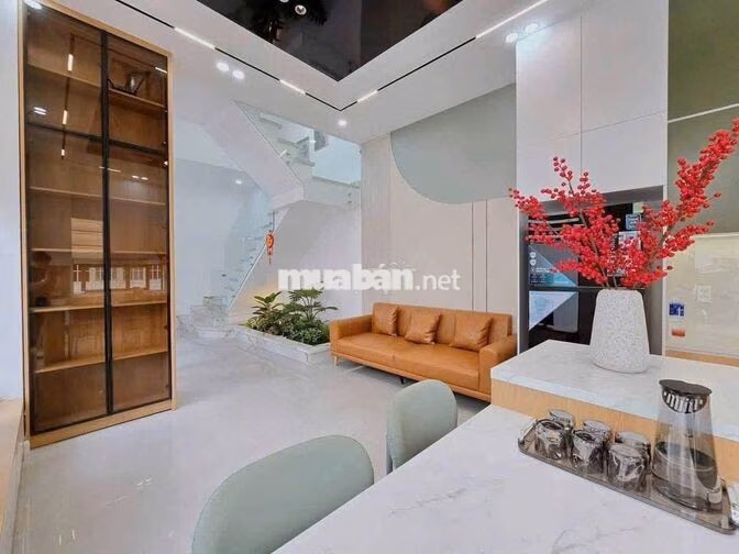 NHÀ ĐẸP CÓ HỒ BƠI RIÊNG KHU MẸ NHU – GẦN BIỂN NGUYỄN TẤT THÀNH