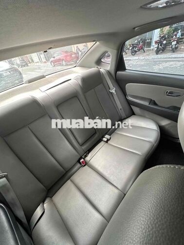 Hyundai Avante 2011 Trắng