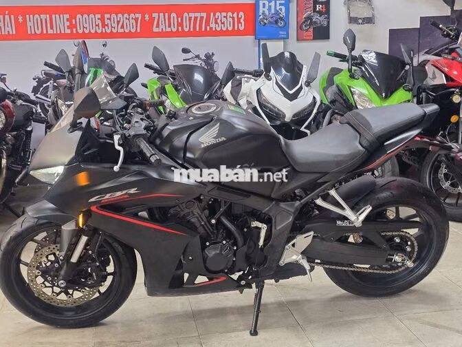 Honda CBR E.clutch 690 km Đen