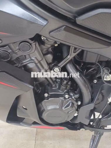 Honda CBR E.clutch 690 km Đen