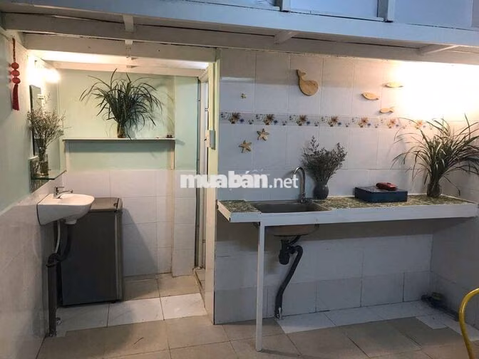 Cho thuê trọ 18m2 + gác, full nội thất, hẻm Đường Nguyễn Cửu Vân, P.17