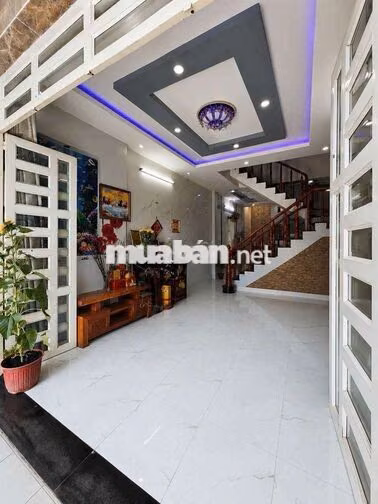 cho thuê nhà nguyên căn 1 trệt 3 lầu
