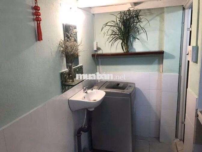 Cho thuê trọ 18m2 + gác, full nội thất, hẻm Đường Nguyễn Cửu Vân, P.17