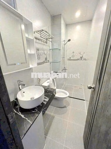 CHO THUÊ NHÀ HXT 284 LÝ THƯỜNG KIỆT, QUẬN 10 - 4 TẦNG, MỚI ĐẸP