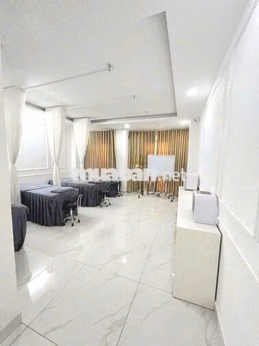 CHO THUÊ NHÀ HXT 284 LÝ THƯỜNG KIỆT, QUẬN 10 - 4 TẦNG, MỚI ĐẸP
