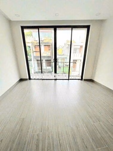 CHO THUÊ NHÀ HXT 284 LÝ THƯỜNG KIỆT, QUẬN 10 - 4 TẦNG, MỚI ĐẸP