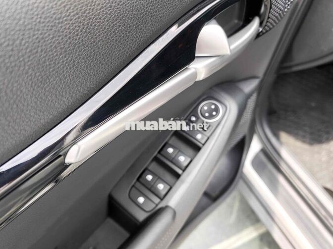 Kia Seltos 2022 1.4 Turbo Luxury Trắng nóc đen