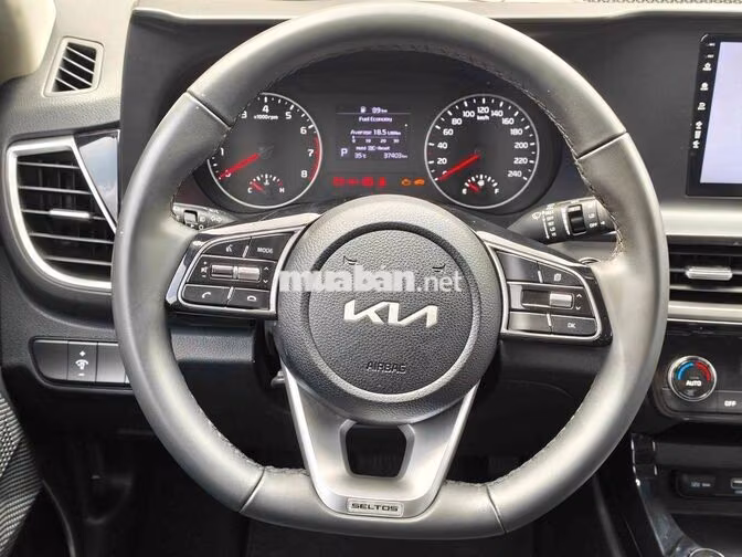 Kia Seltos 2022 1.4 Turbo Luxury Trắng nóc đen