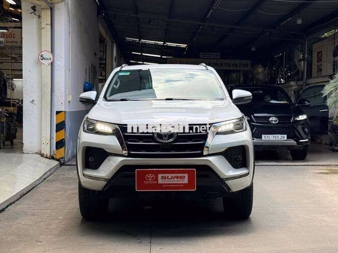 Bán Fortuner máy dầu tự động 2022 - Giá còn giảm