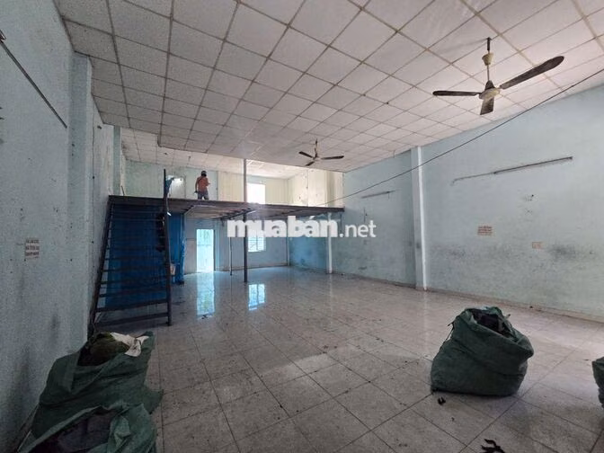 CHO THUÊ KHO,XƯỞNG 8X17M + GÁC, GIÁ 12TR/T NGAY EON TÂN PHÚ