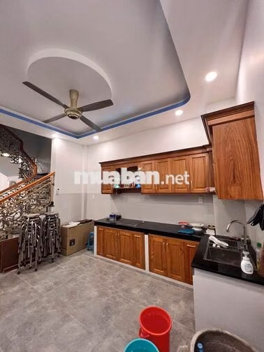 Nhà 1T3L 4PN. 5WC Đường 5 Linh Chiểu, Thủ Đức ( Gần Vincom )