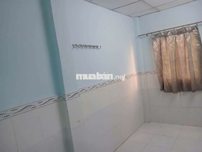 Nhà mới sạch sẽ, 2 phòng ngủ.1 vệ sinh.Giá-6Tr. Thích Quảng Đức.QPN