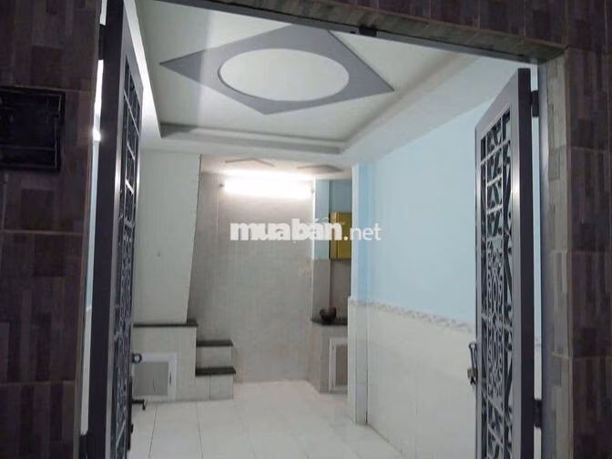 Nhà mới sạch sẽ, 2 phòng ngủ.1 vệ sinh.Giá-6Tr. Thích Quảng Đức.QPN